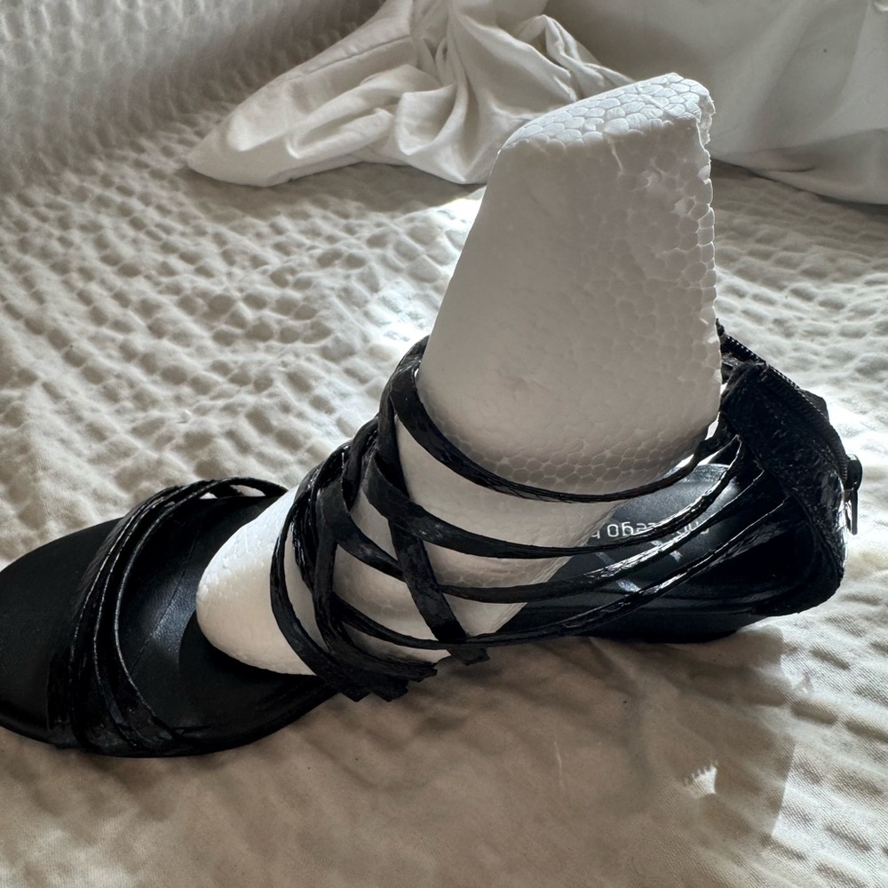 Montego Bay Club Black Strappy Sandals - Picture 3 of 7